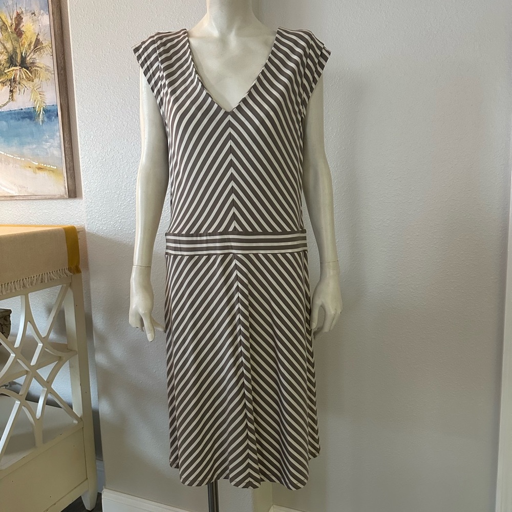 Cremieux taupe/off-white, stripe dress, EUC large